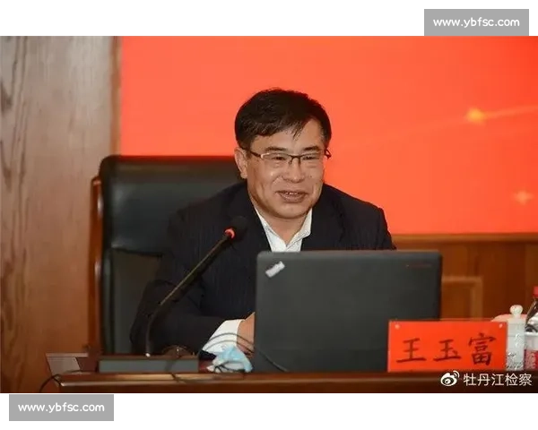 掌声雷动之中见证时代风云与人心共鸣的壮阔瞬间与深层意义